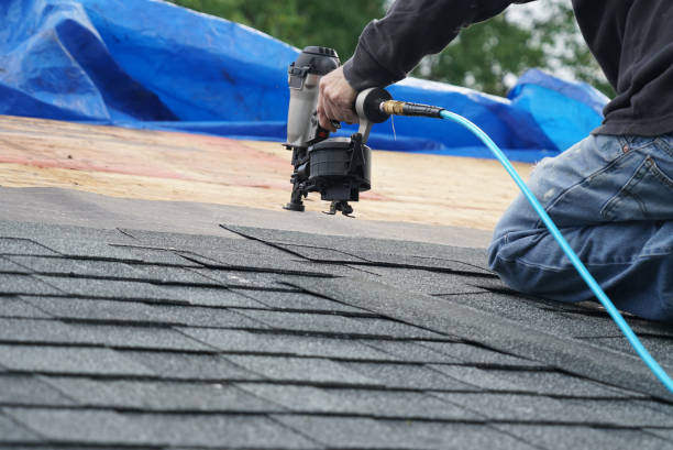 Best Roof Gutter Cleaning  in Garrett, WA
